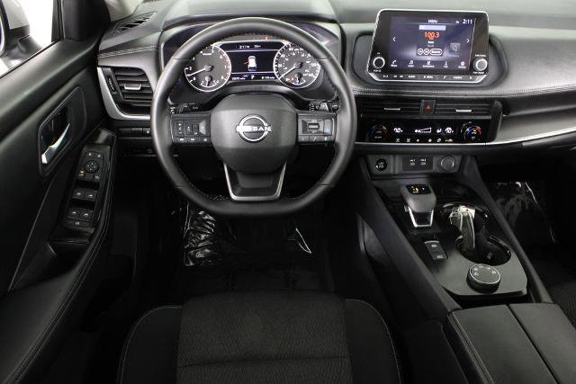 Certified 2025 Nissan Rogue SV image 7