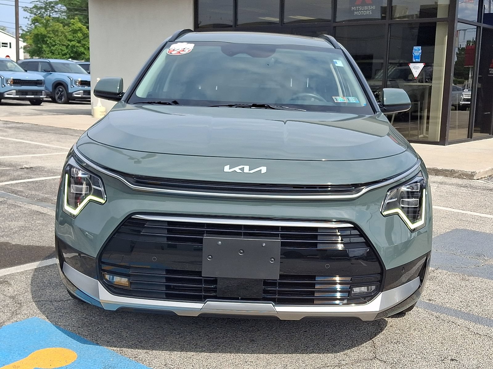 Used 2023 Kia Niro SX Touring FWD image 7