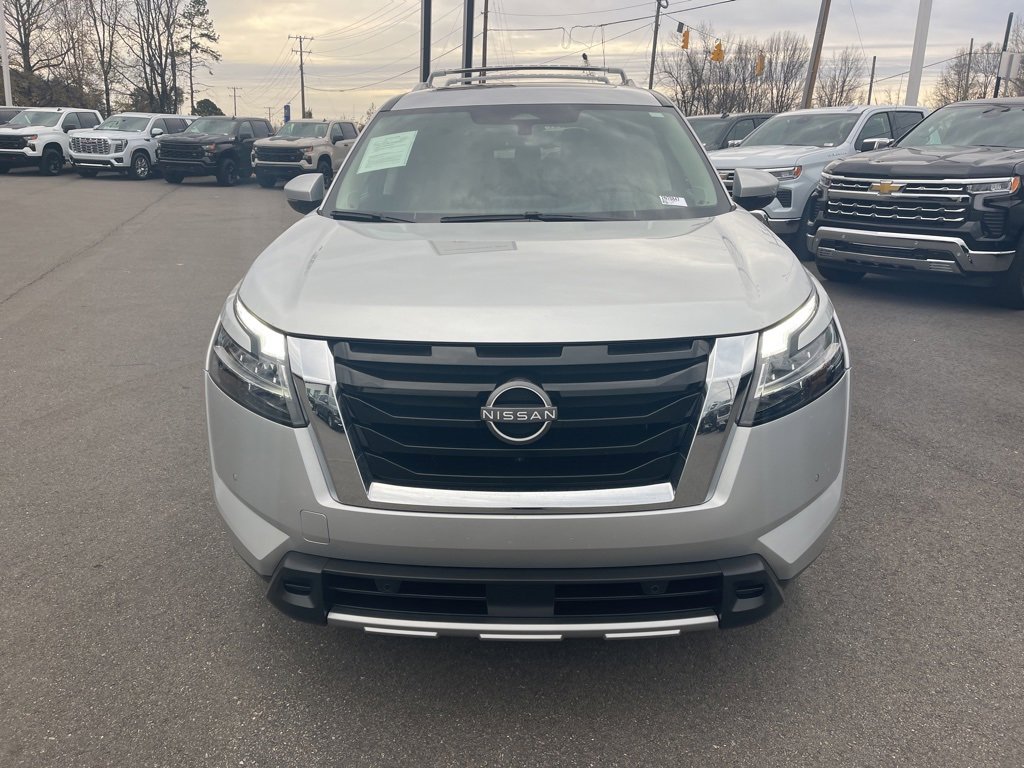 Used 2023 Nissan Pathfinder SL w/ SL Premium Package image 8
