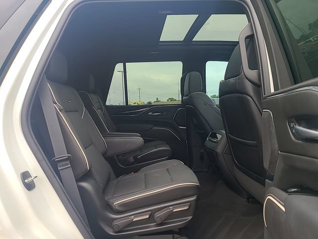Used 2024 Cadillac Escalade Sport w/ Touring Package AWD/4WD image 32
