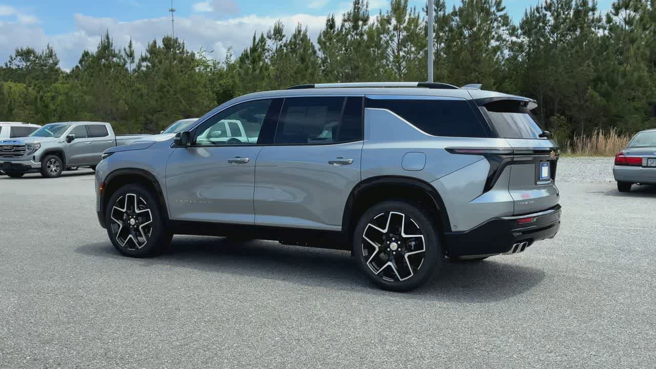 Used 2025 Chevrolet Traverse High Country w/ LPO, Floor Liner Package FWD image 6