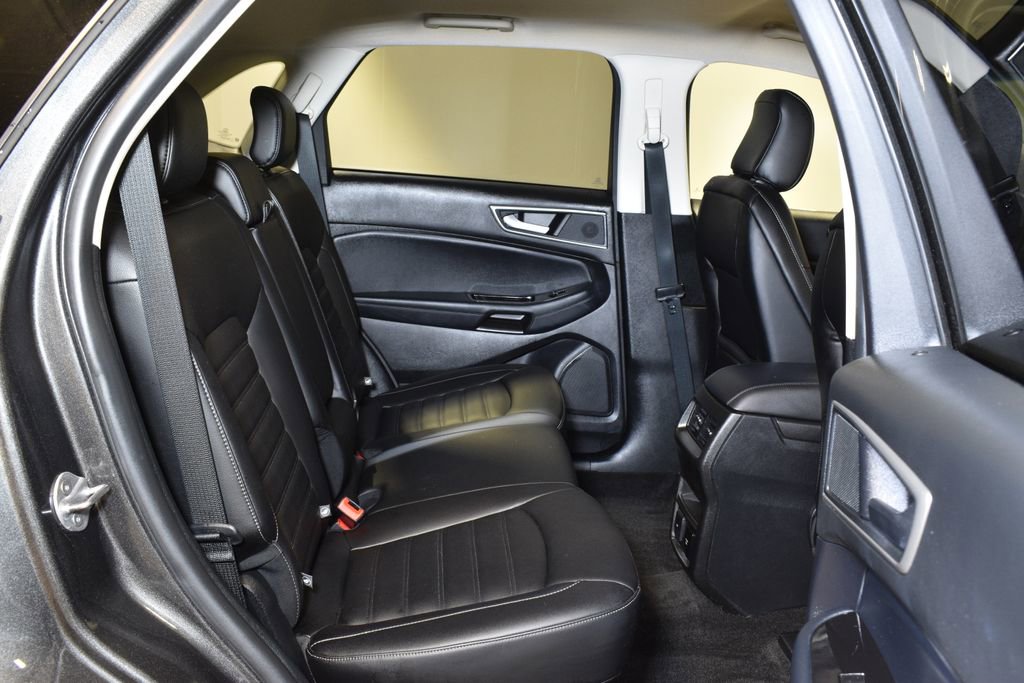 Used 2020 Ford Edge SEL w/ Convenience Package image 29