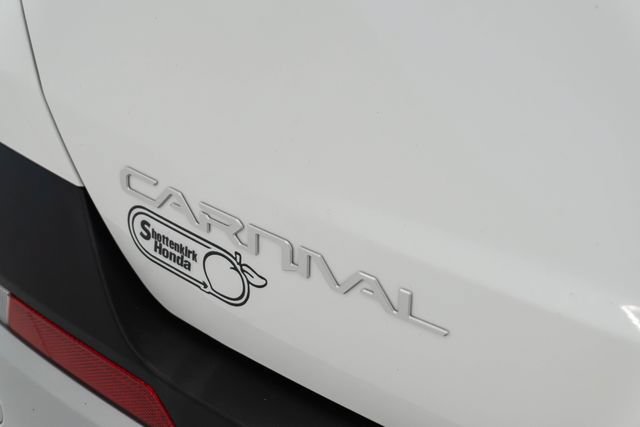 Used 2026 Kia Carnival EX FWD image 13