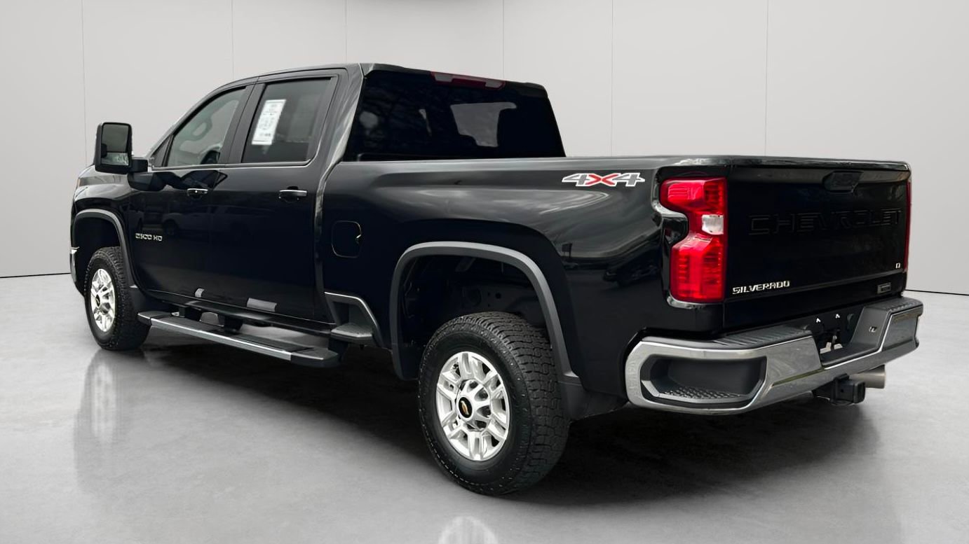 Used 2025 Chevrolet Silverado 2500 LT w/ Convenience Package AWD/4WD image 6