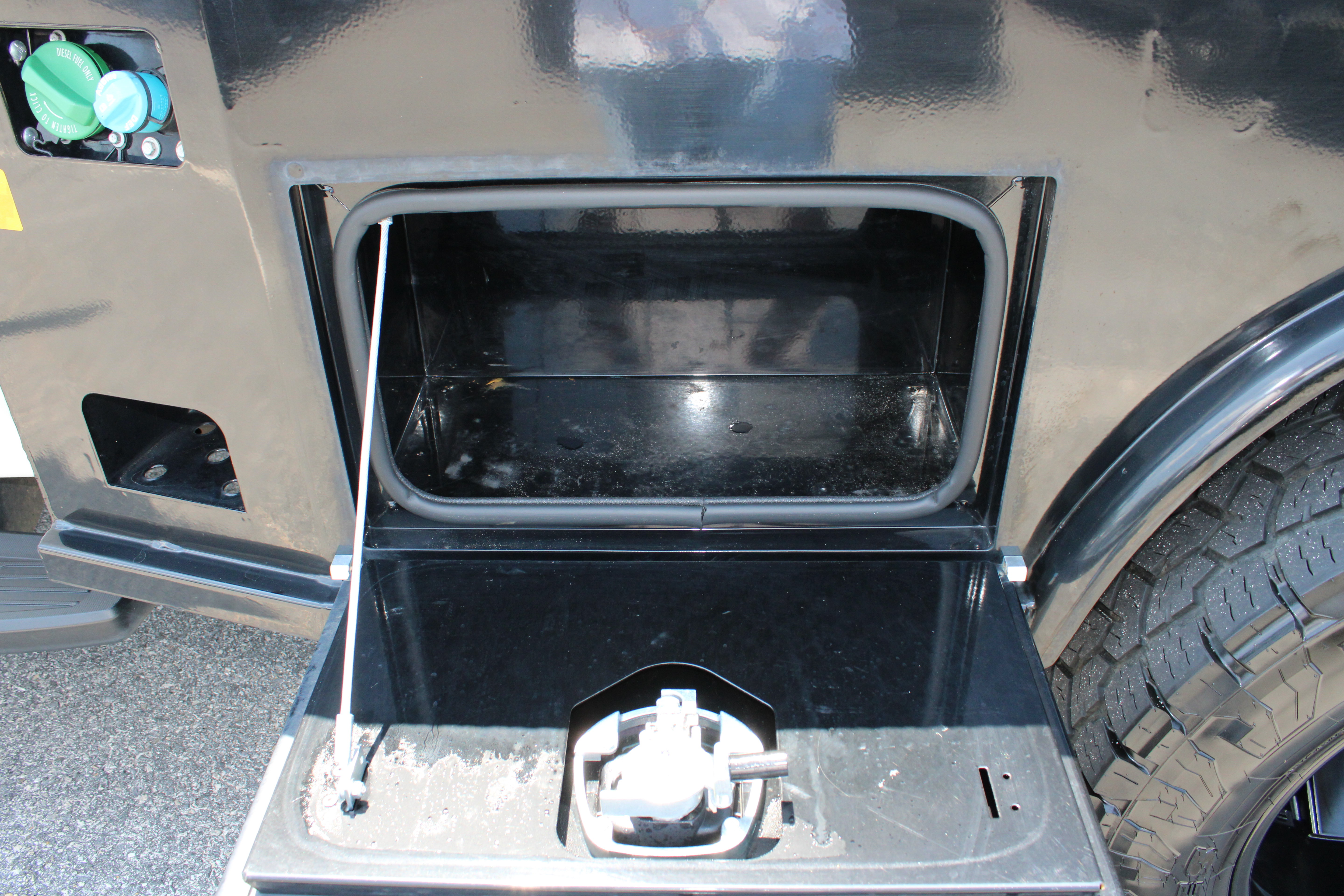 Used 2021 Chevrolet Silverado 3500 High Country AWD/4WD image 17