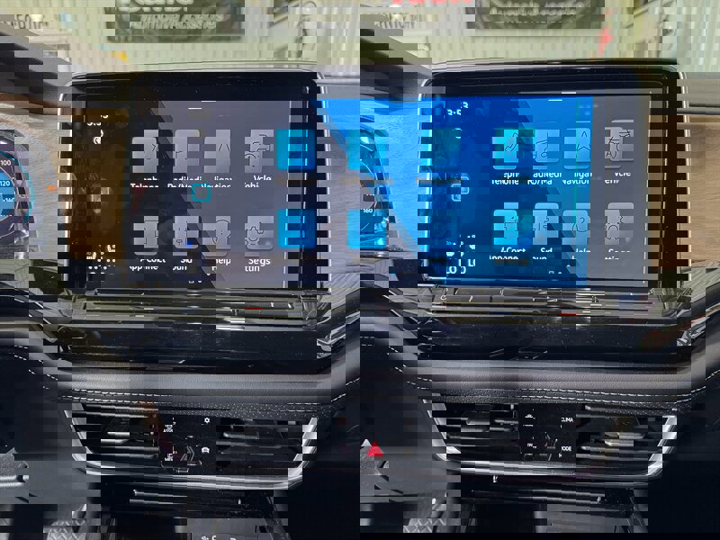 Used 2024 Volkswagen Atlas SE image 10