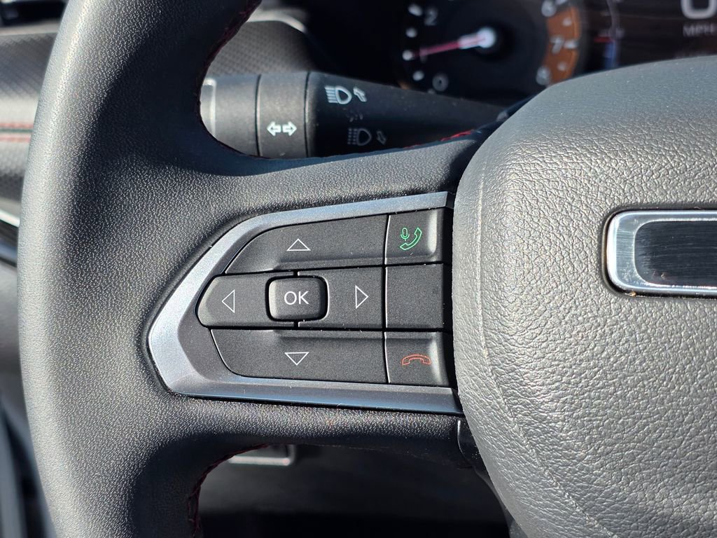 Used 2025 Jeep Compass Trailhawk image 17