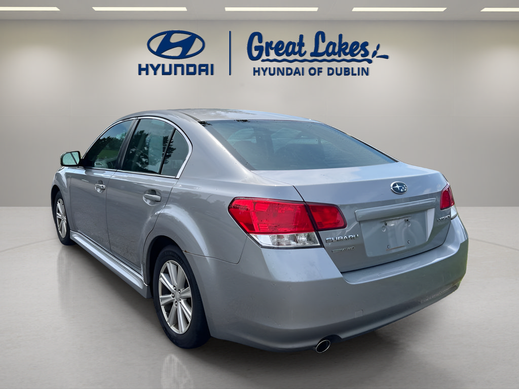 Used 2010 Subaru Legacy 2.5i Premium AWD/4WD image 3