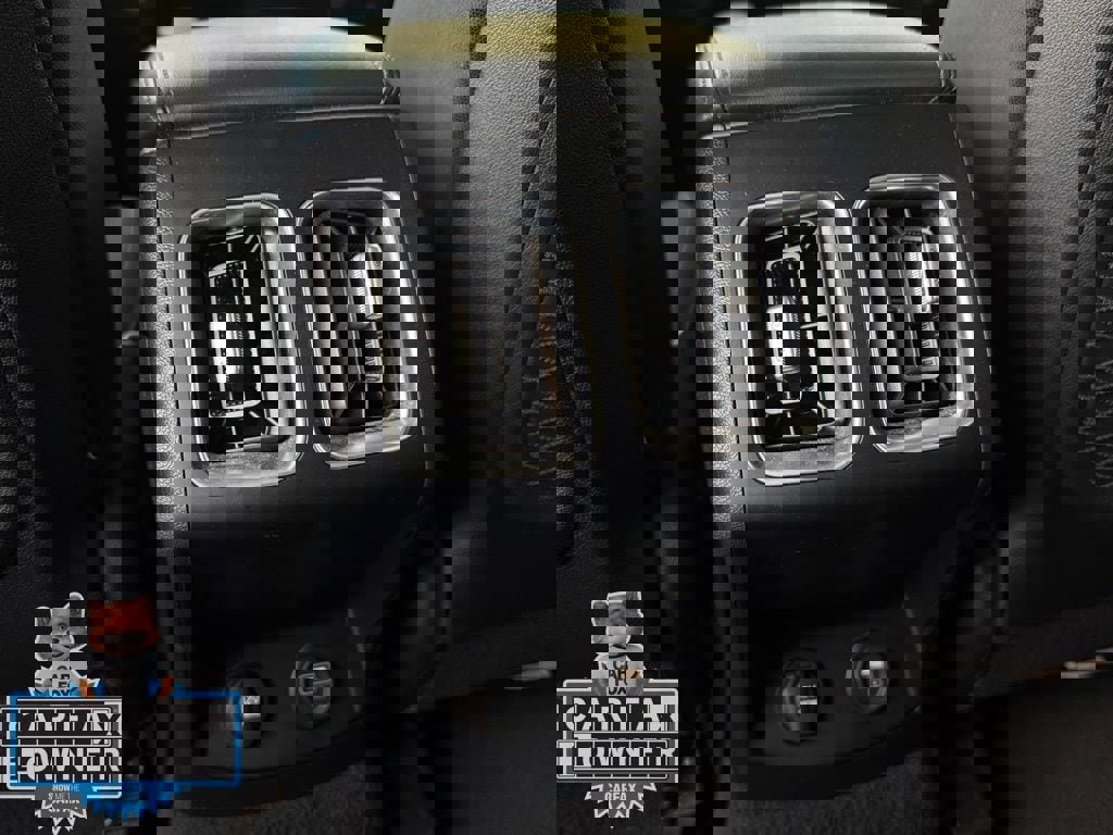 Used 2023 Kia Sorento LX image 26