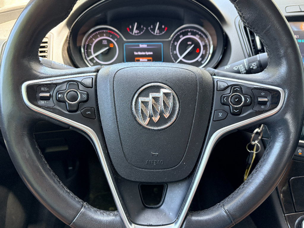 Used 2017 Buick Regal Sport Touring FWD image 10