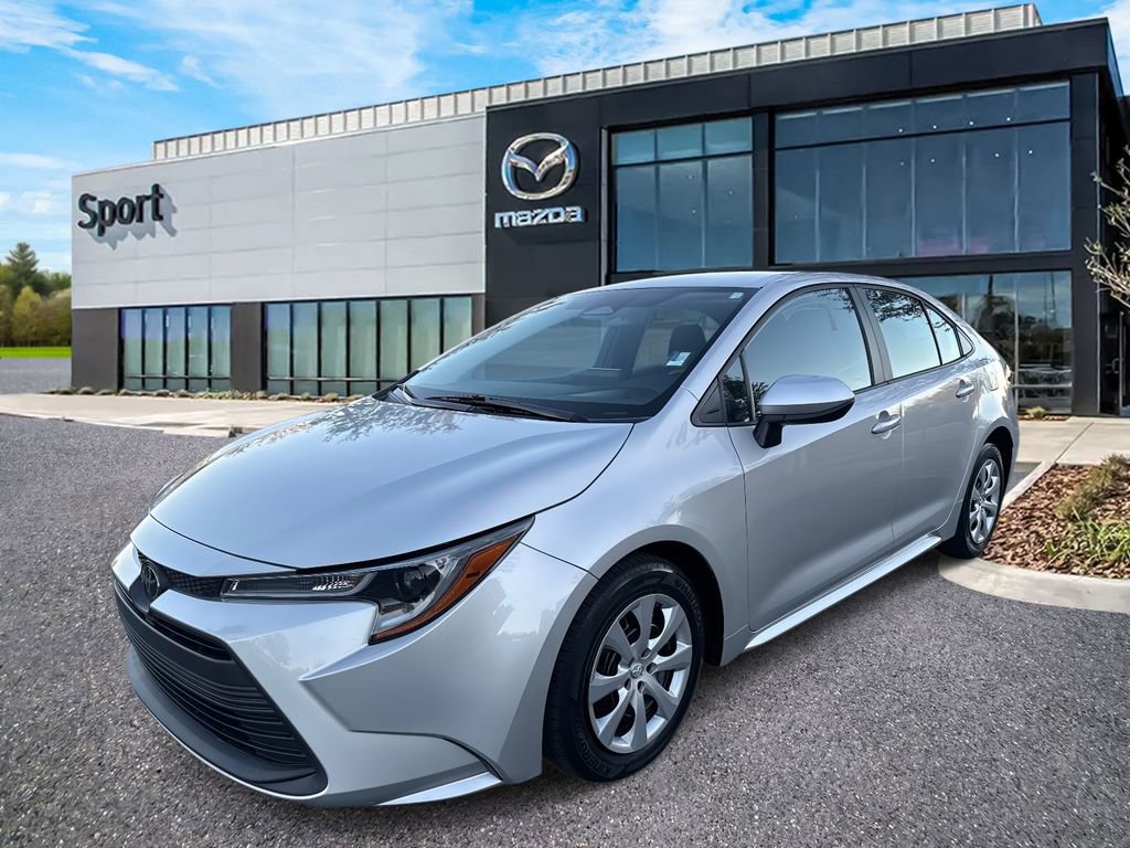 Used 2023 Toyota Corolla LE image 8