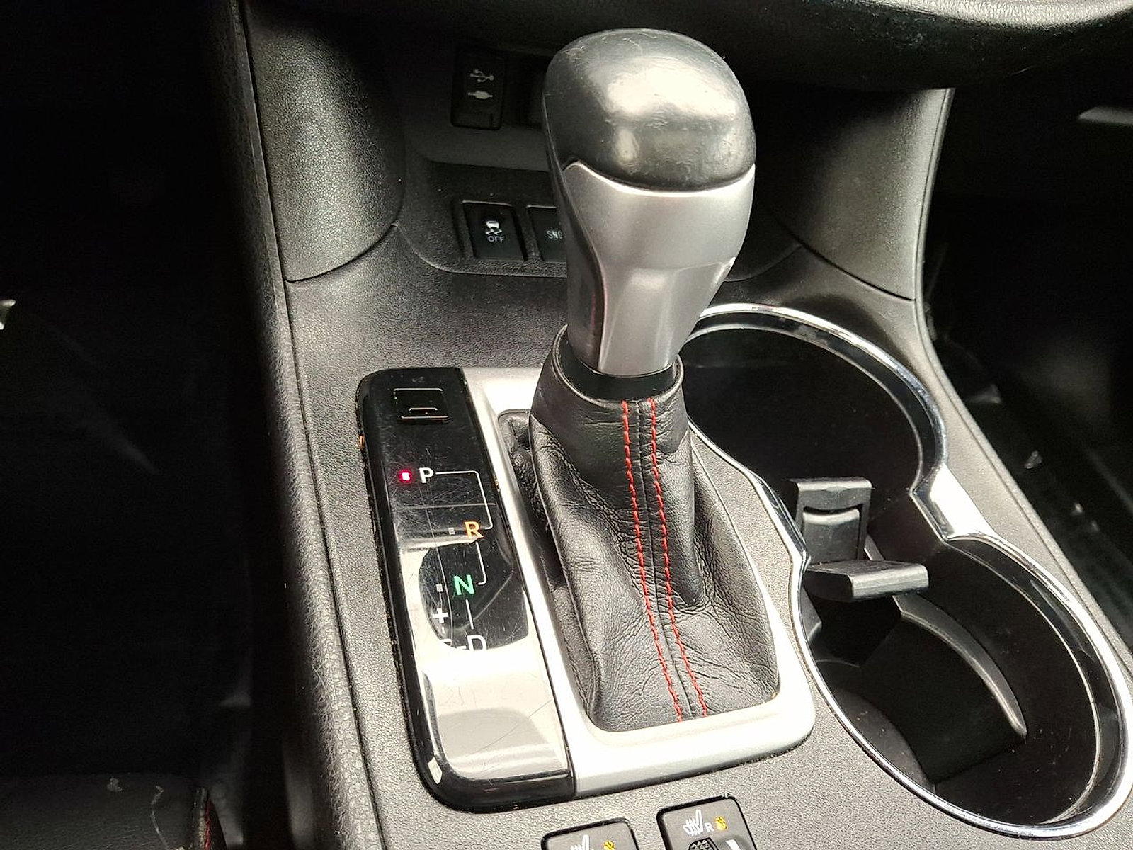 Certified 2019 Toyota Highlander SE image 12