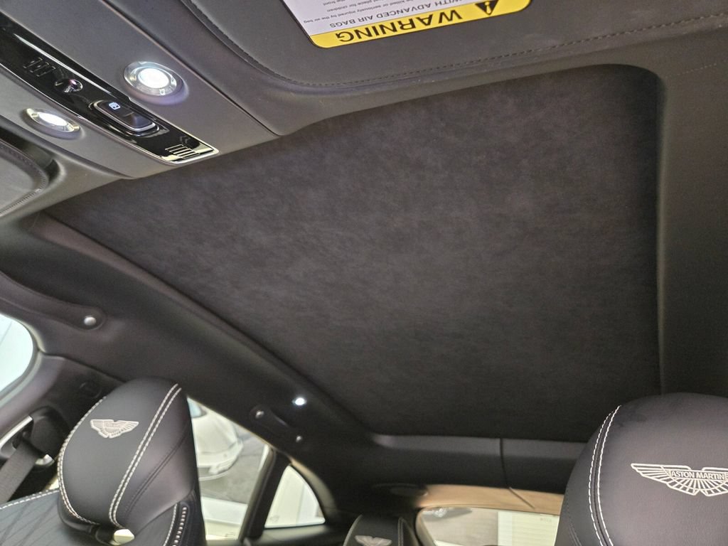 Used 2022 Aston Martin DBX AWD/4WD image 18