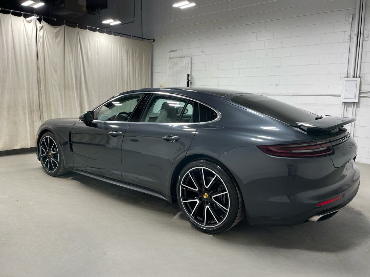 Used 2018 Porsche Panamera 4 w/ Premium Package AWD/4WD image 5