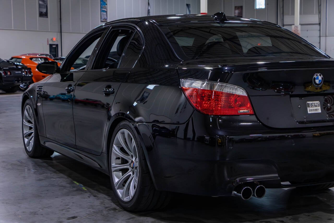 Used 2006 BMW M5 RWD image 26