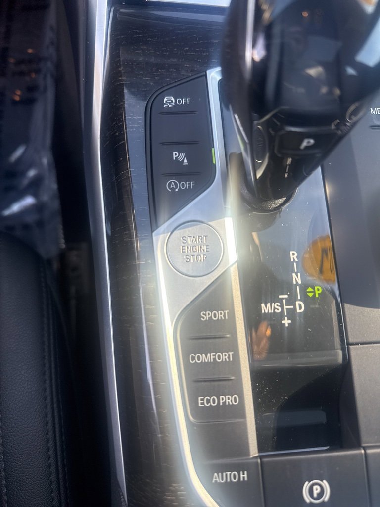 Used 2021 BMW 330i xDrive Sedan w/ Convenience Package image 9