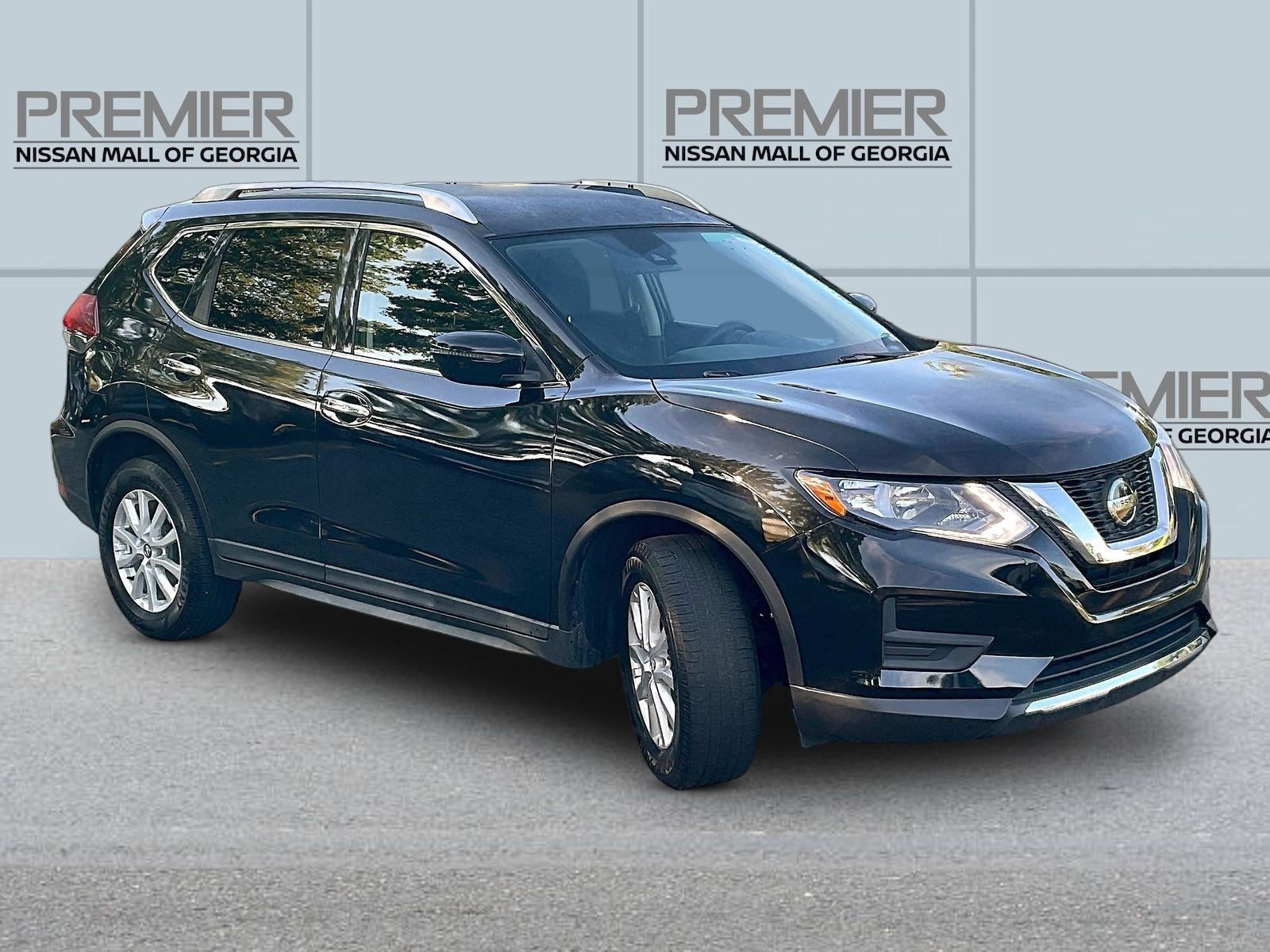 Used 2020 Nissan Rogue SV FWD image 3