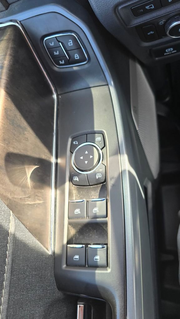 Used 2023 Ford F150 Lariat w/ FX4 Off-Road Package image 19