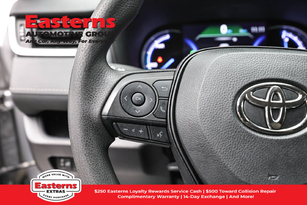 Used 2024 Toyota RAV4 XLE AWD/4WD image 15