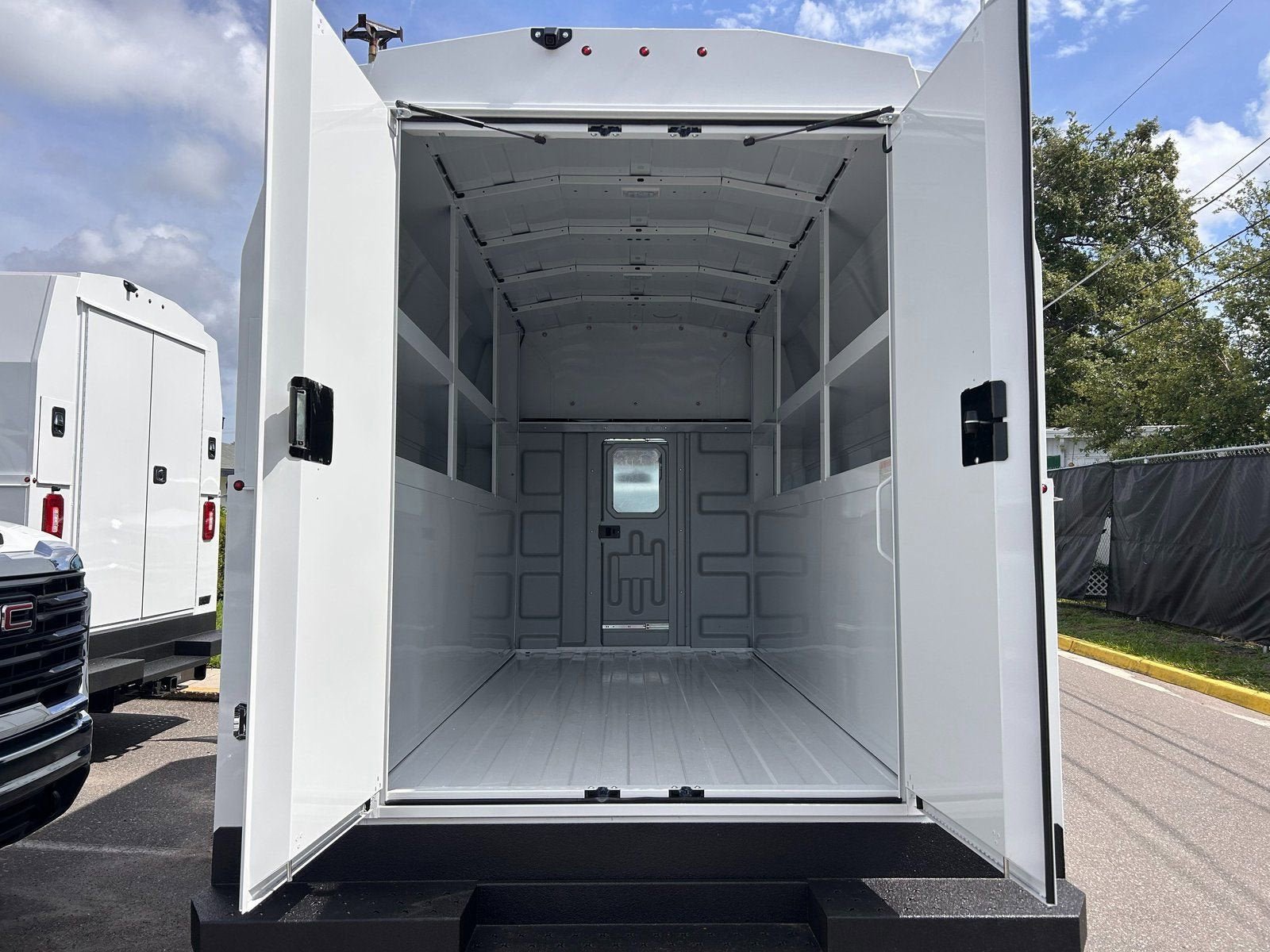 New 2025 GMC Savana 3500 w/ Power Convenience Package RWD image 8