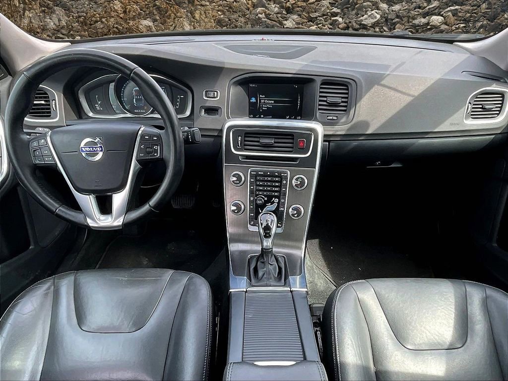 Used 2015 Volvo S60 T5 Platinum image 15