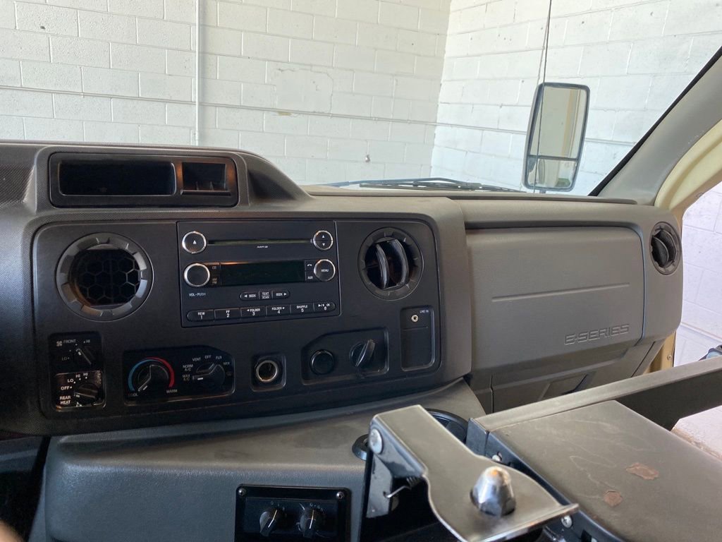 Used 2012 Ford E-450 and Econoline 450 Super Duty w/ Shuttle Bus Prep Pkg image 23
