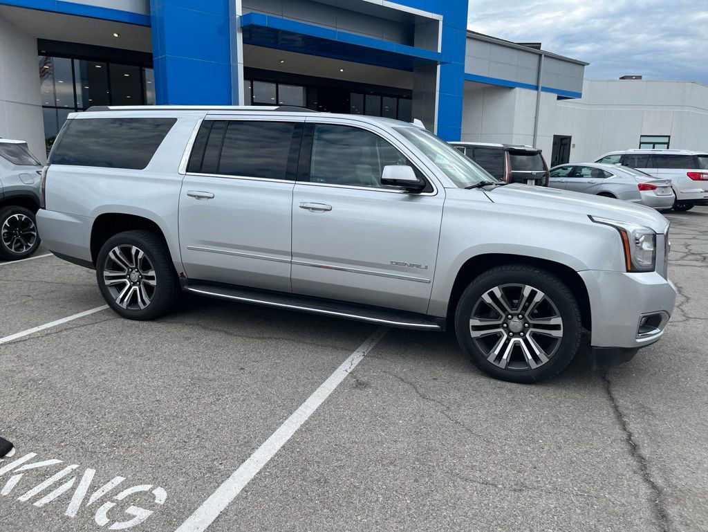 Used 2017 GMC Yukon XL Denali w/ Open Road Package AWD/4WD image 1