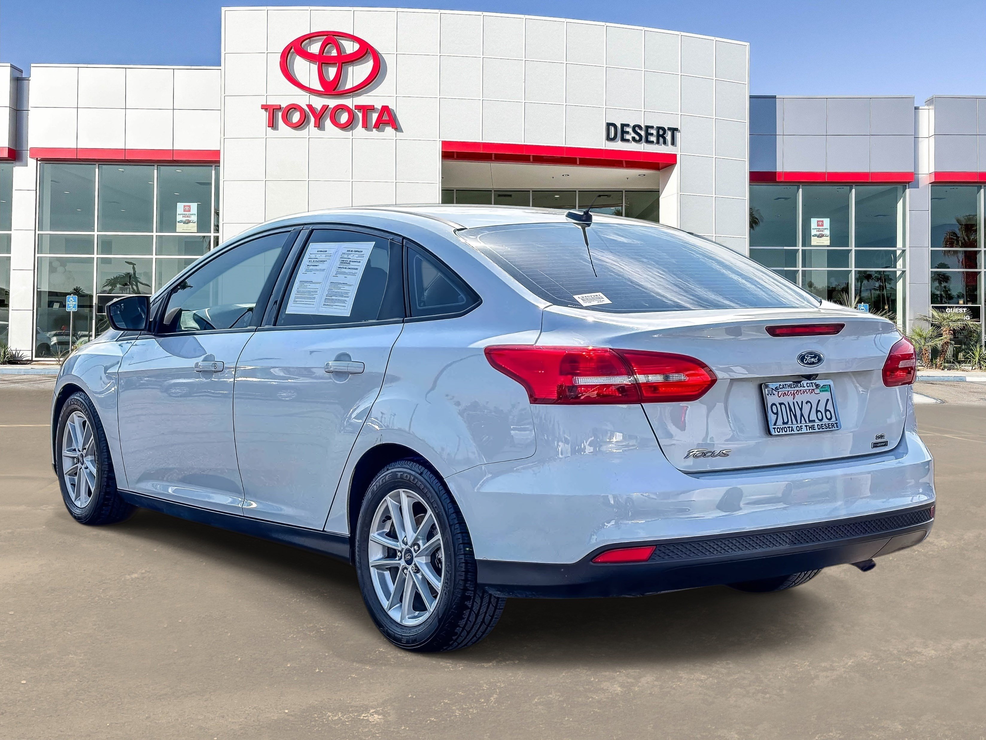 Used 2017 Ford Focus SE FWD image 5