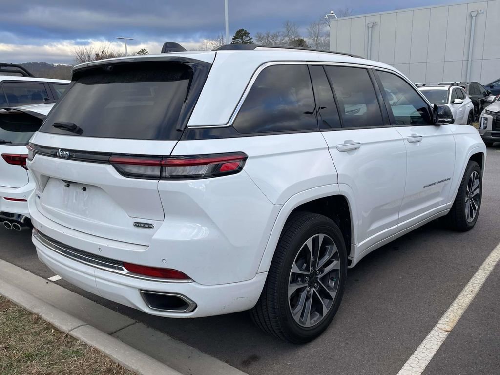 Used 2022 Jeep Grand Cherokee Overland w/ Advanced Protech Group III image 4
