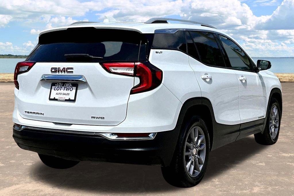 Used 2024 GMC Terrain SLT w/ Infotainment Package II AWD/4WD image 8