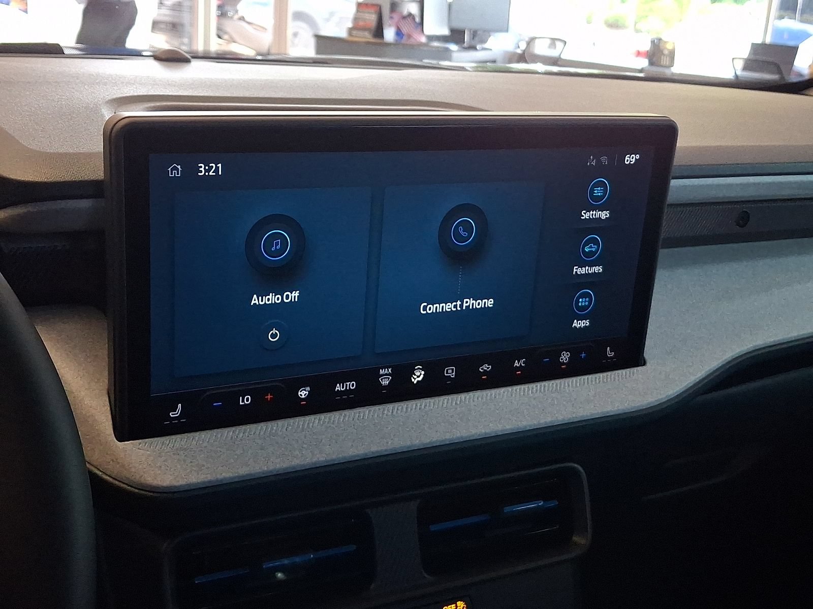 New 2026 Ford Maverick XLT w/ XLT Luxury Package FWD image 11
