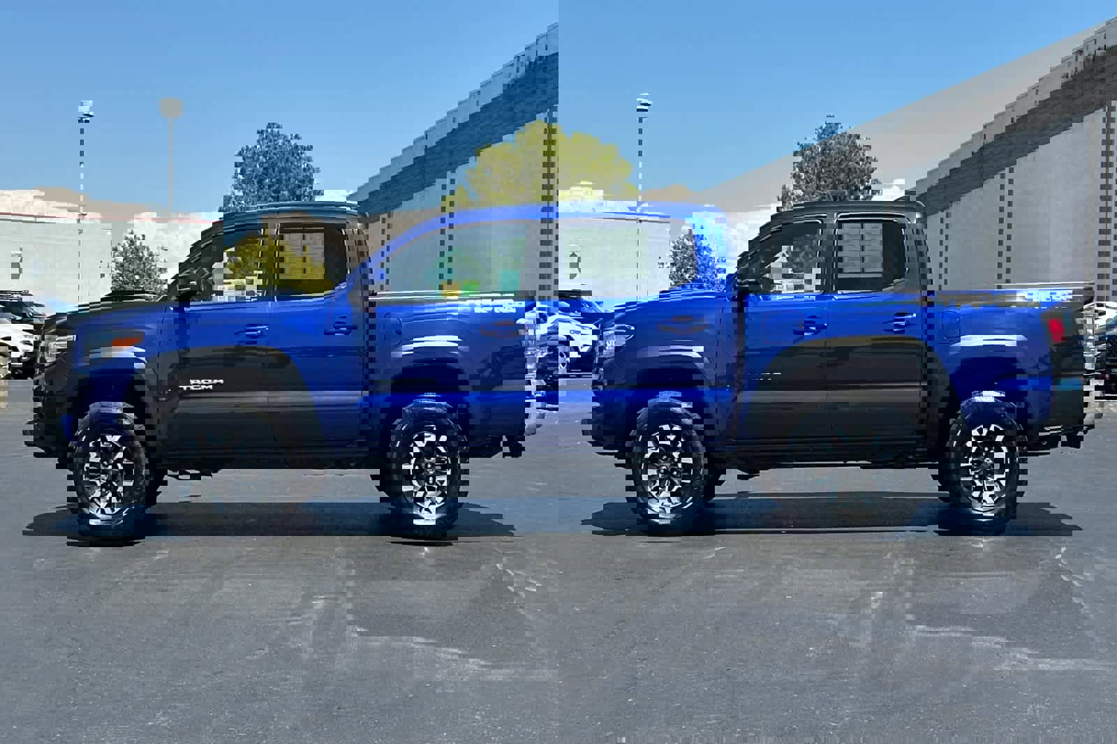 Certified 2023 Toyota Tacoma SR5 image 9