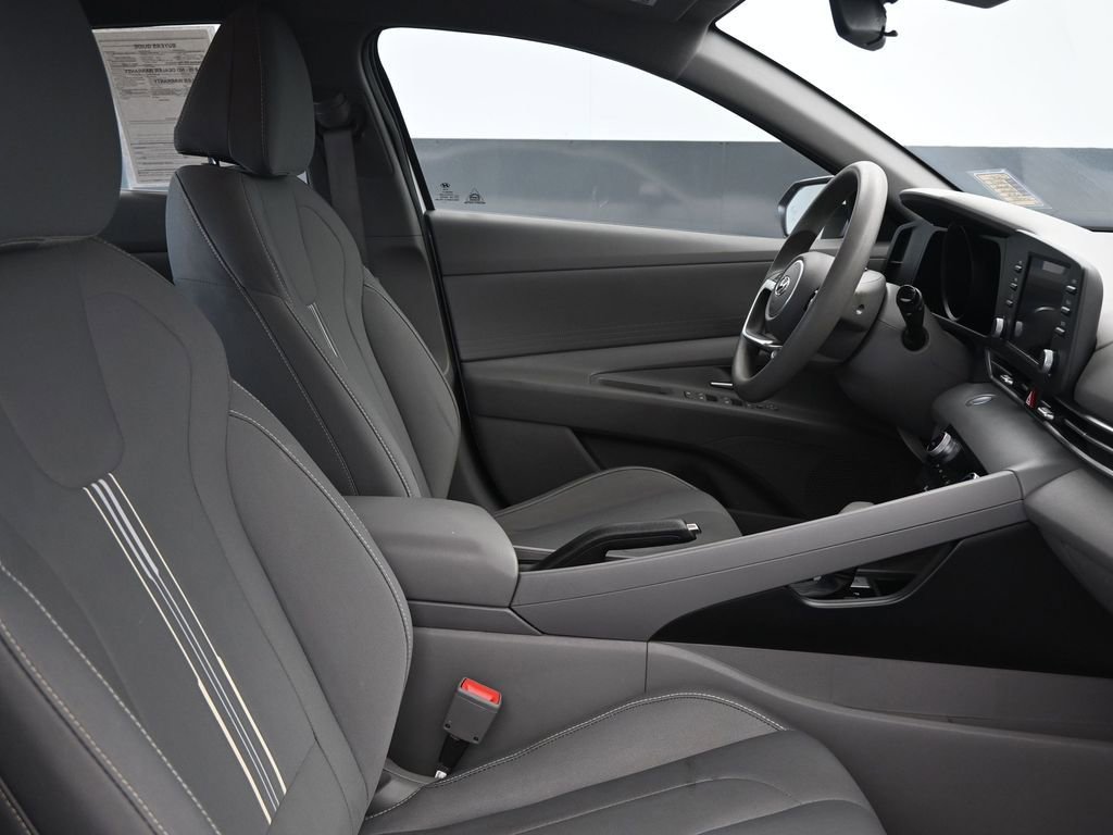 Used 2023 Hyundai Elantra SEL FWD image 10