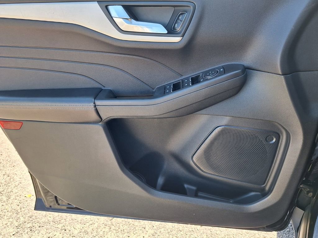 Used 2021 Ford Escape SEL image 20