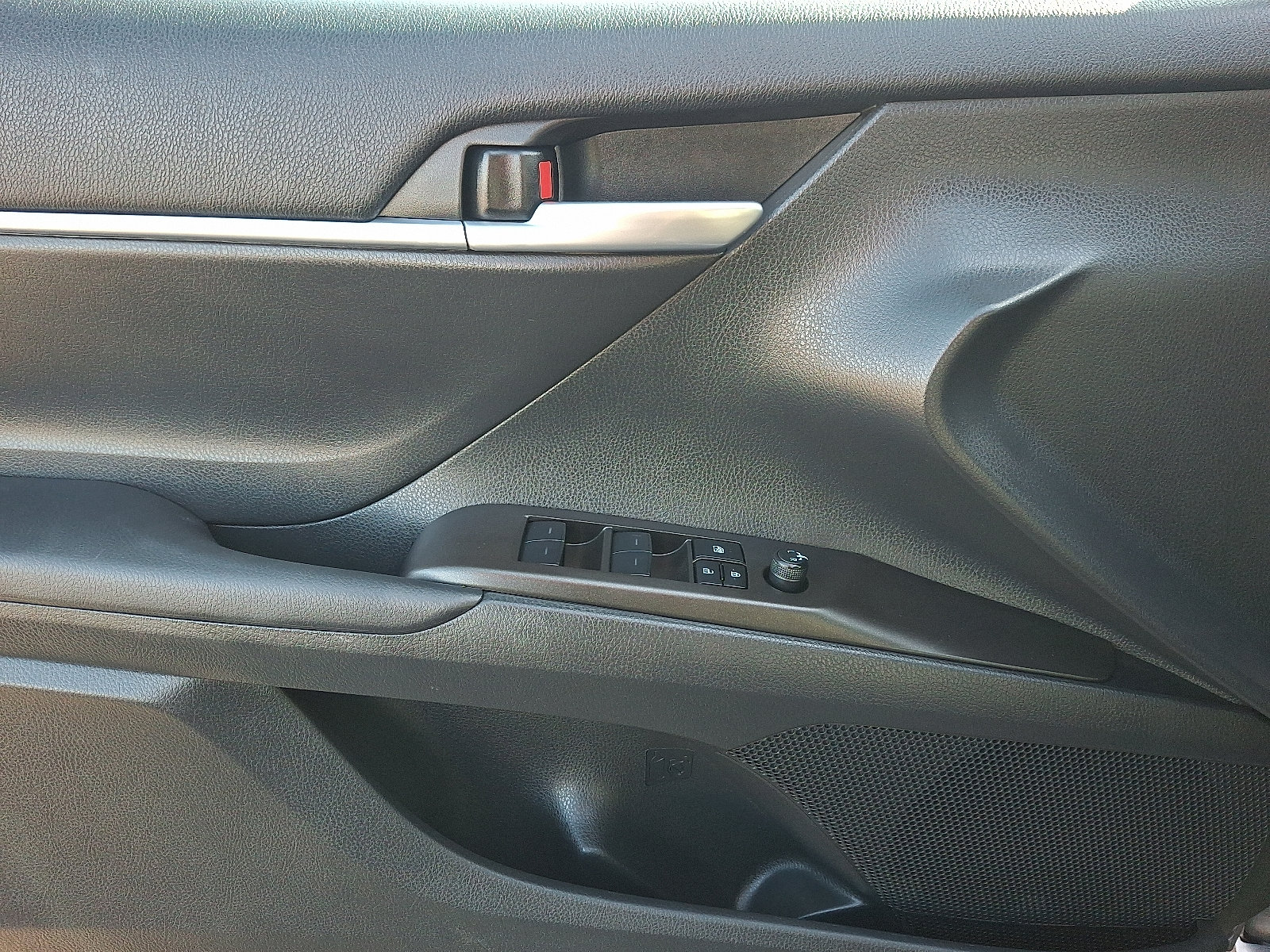 Certified 2024 Toyota Camry SE w/ Cold Weather Package FWD image 13
