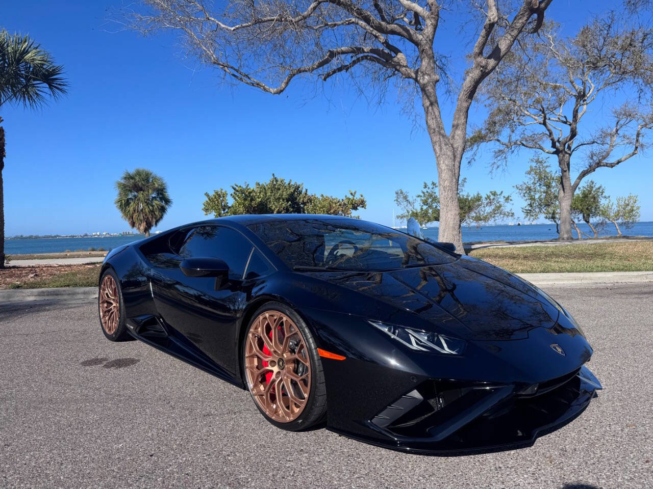 Used 2022 Lamborghini Huracan EVO image 4