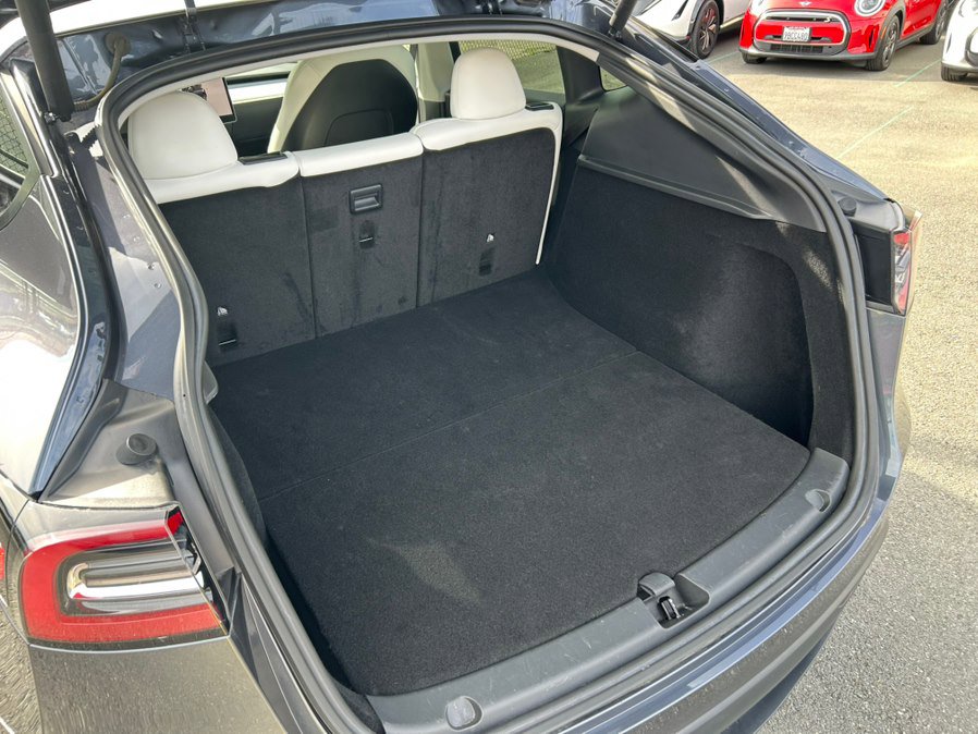 Used 2023 Tesla Model Y Long Range image 52