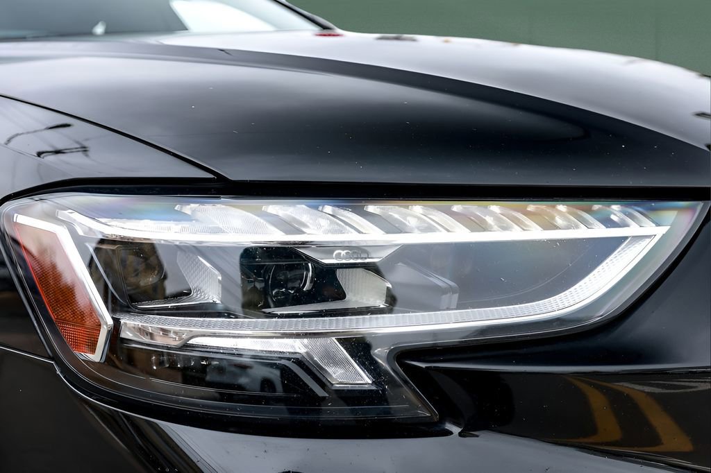 Used 2023 Audi A8 L 3.0T w/ Comfort Plus Package image 33