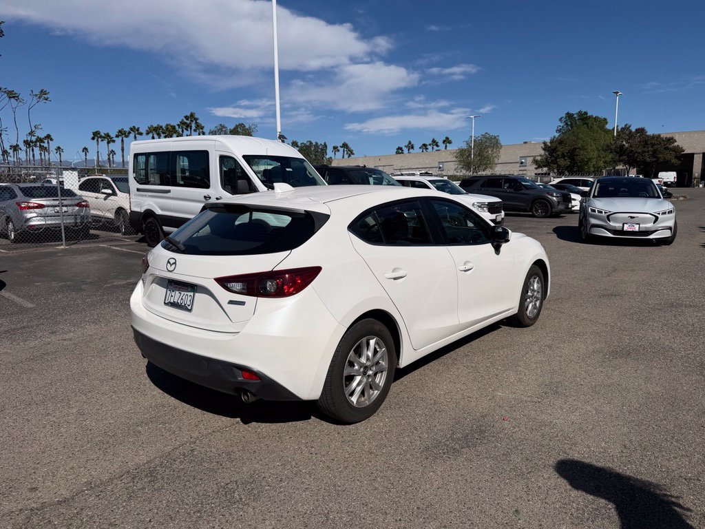 Used 2014 MAZDA MAZDA3 i Touring w/ Technology Package FWD image 3
