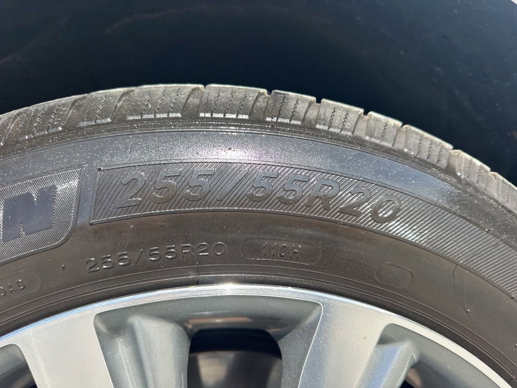 Used 2016 Land Rover Range Rover HSE image 32