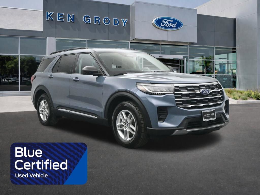 Used 2025 Ford Explorer Active image 1