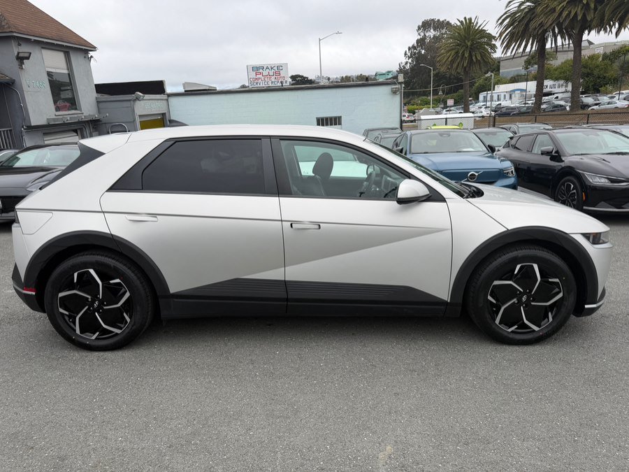 Used 2023 Hyundai Ioniq 5 SEL w/ Cargo Package RWD image 4