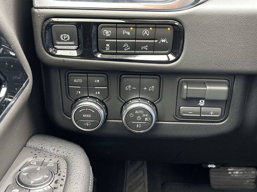 New 2026 GMC Yukon XL Denali image 18