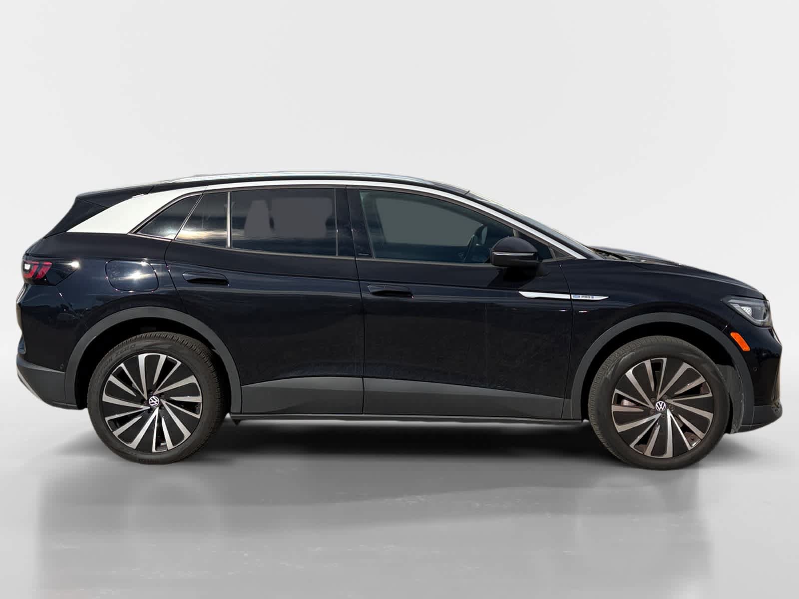 Used 2023 Volkswagen ID.4 Pro S Plus AWD/4WD image 6