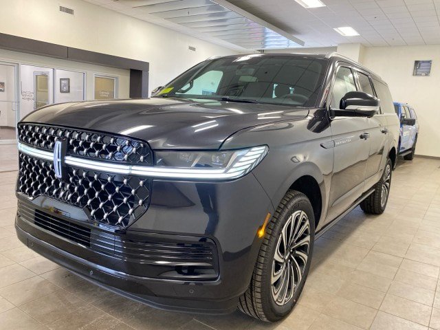 New 2026 Lincoln Navigator L Black Label AWD/4WD image 4