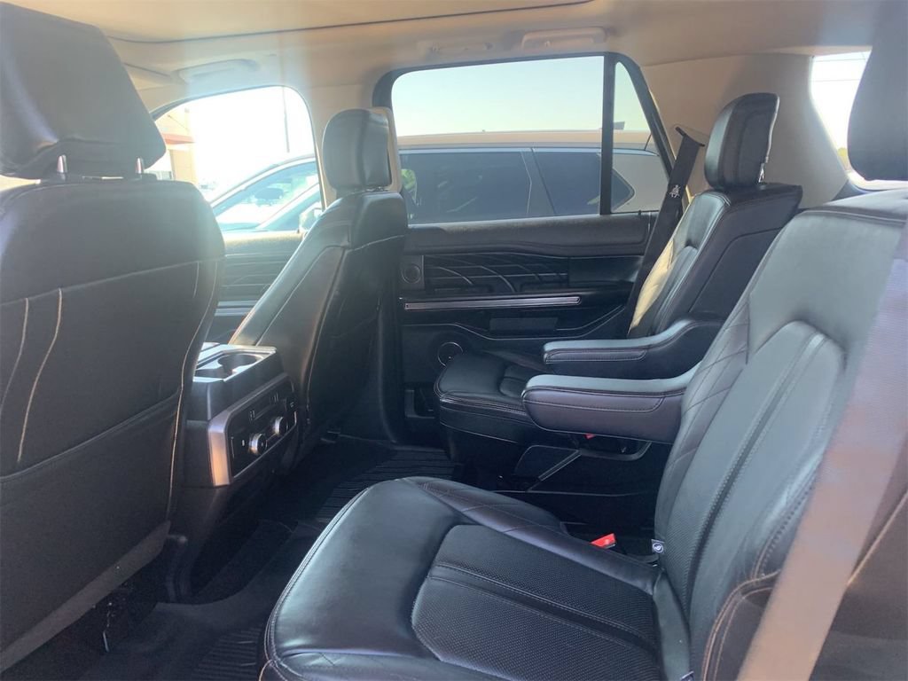 Used 2019 Ford Expedition Platinum RWD image 12