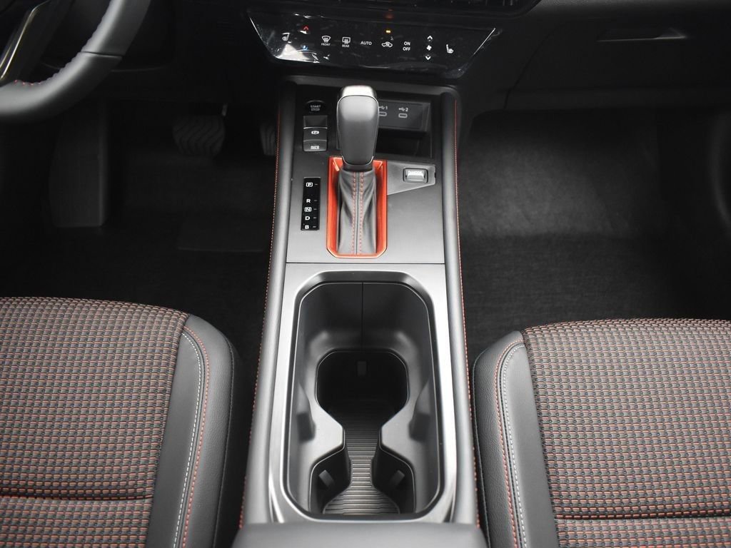 New 2026 Nissan Kicks SR w/ Cold Weather Package image 12