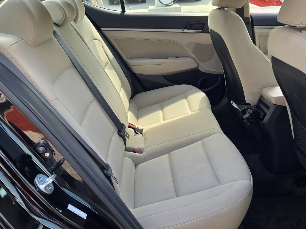 Used 2018 Hyundai Elantra Value Edition w/ Cargo Package FWD image 16