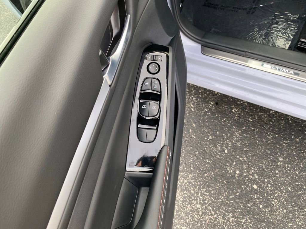 New 2025 Nissan Altima 2.5 SR w/ SR Premium Package image 14