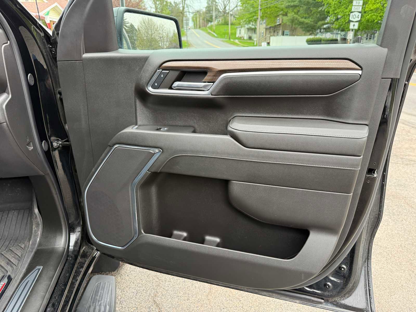 Used 2024 Chevrolet Silverado 1500 LT Trail Boss image 39